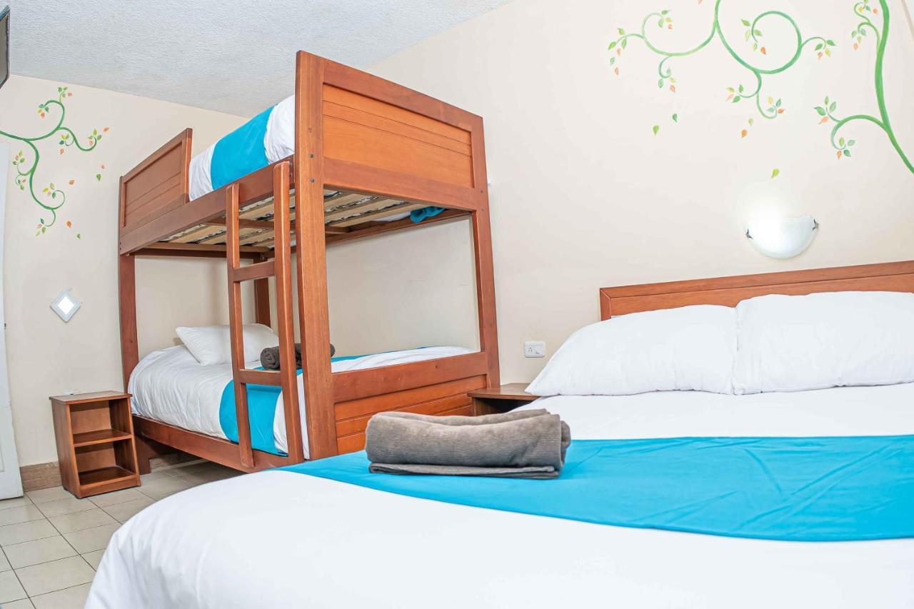 Hotel Tungurahua Баньйос Екстер'єр фото