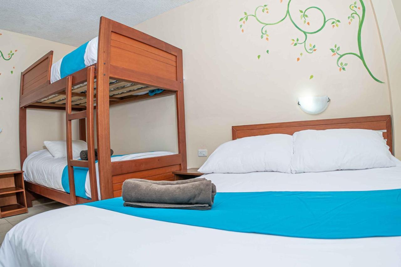 Hotel Tungurahua Баньйос Екстер'єр фото