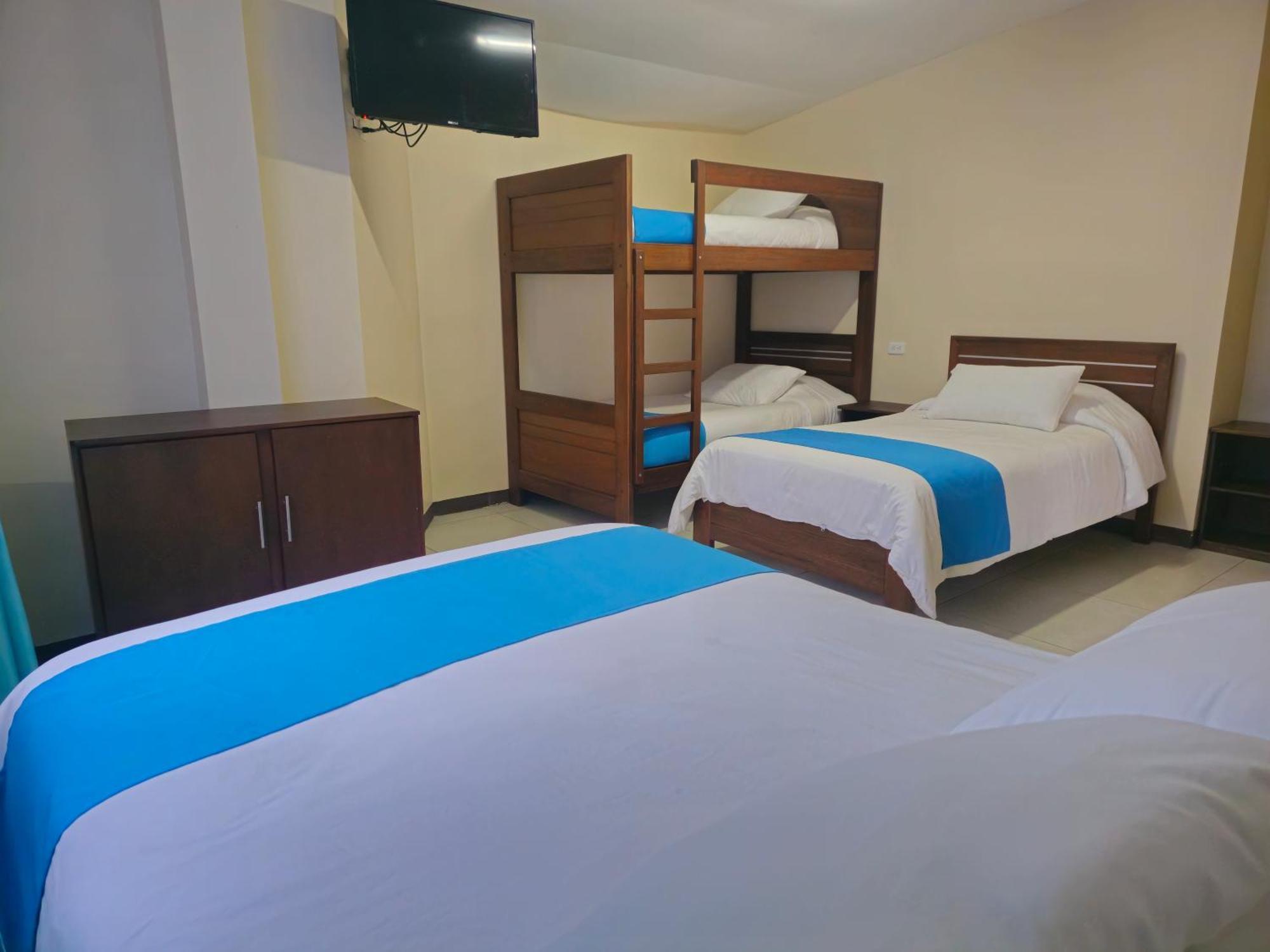 Hotel Tungurahua Баньйос Екстер'єр фото