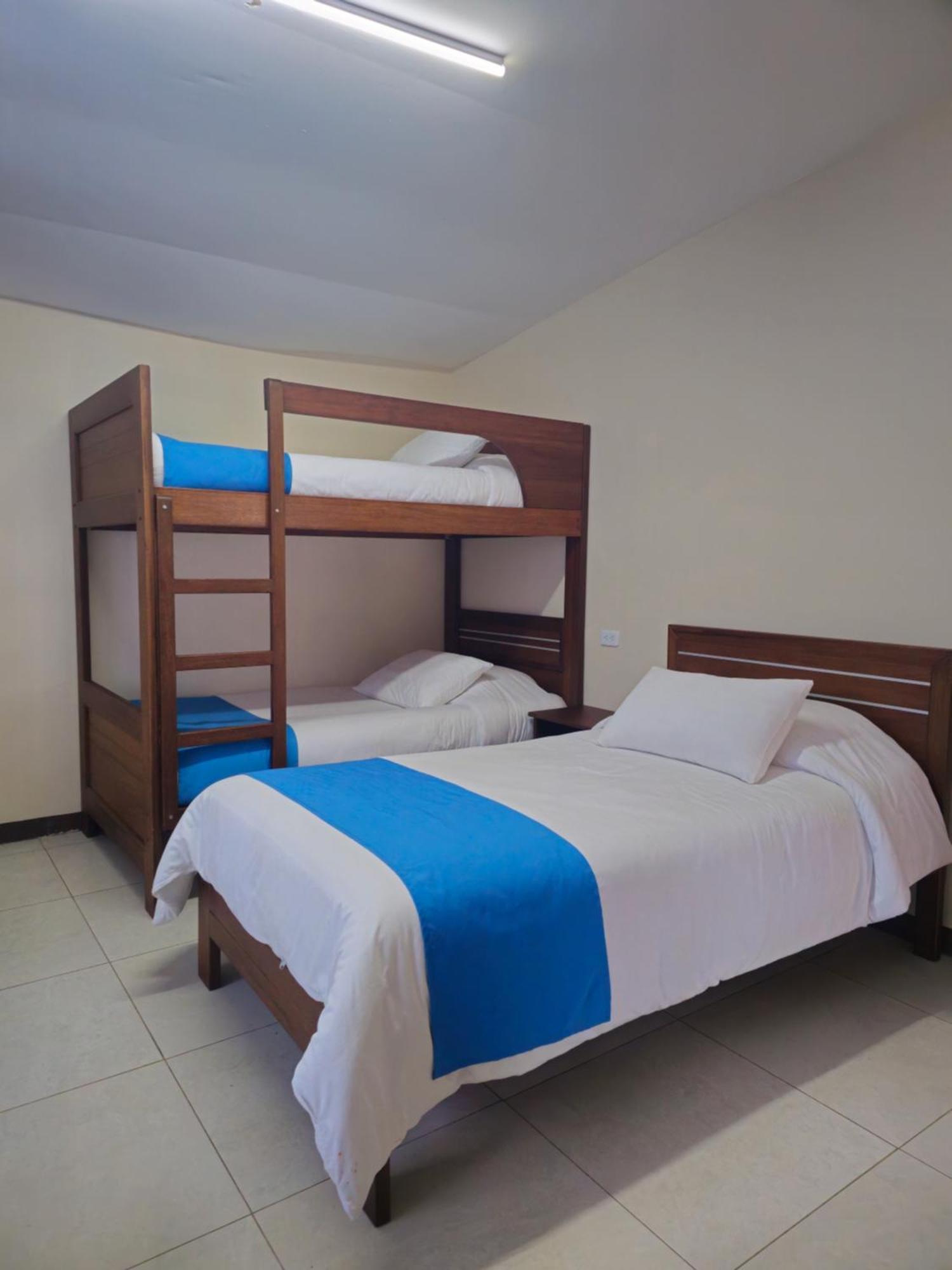 Hotel Tungurahua Баньйос Екстер'єр фото