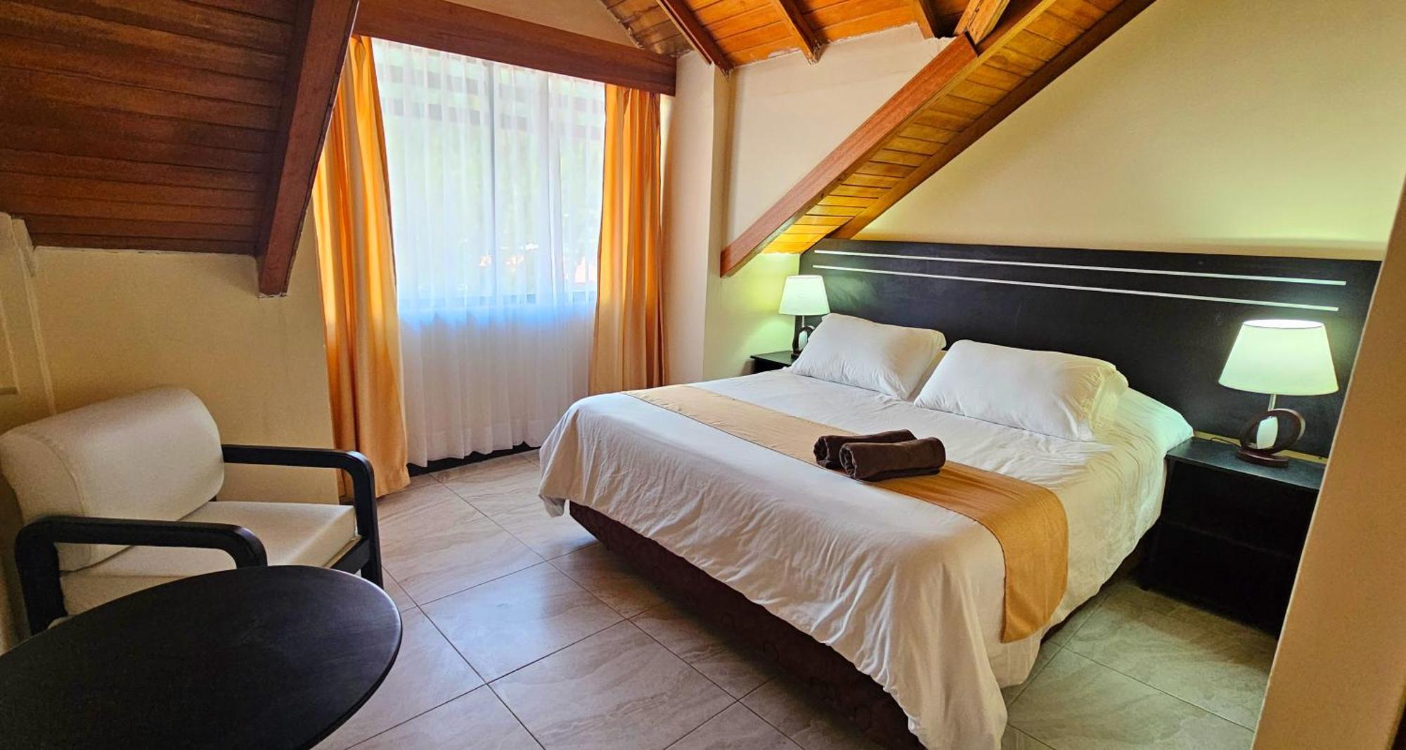 Hotel Tungurahua Баньйос Екстер'єр фото